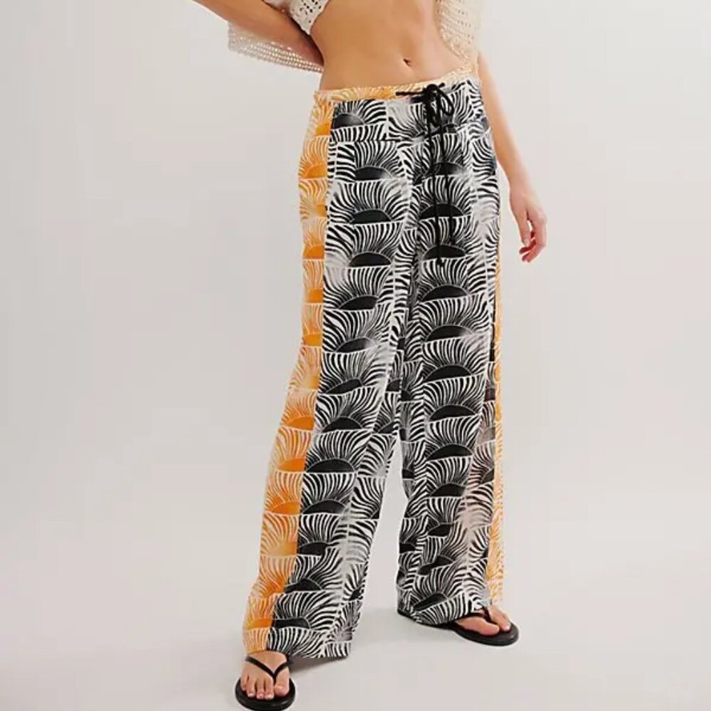 046 Free People  Hudson Canyon Printed Pants NWT Size Small
